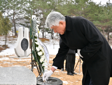 최승준 정선군수, '군민 행복 정선 기원' 충혼탑 신년 참배