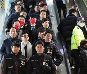 '철통 경호' 받으며 광주 찾은 한동훈 비대위원장 