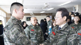 민주 ‘장병 처우개선’ 국방공약…李 “특별한 배려 필요”