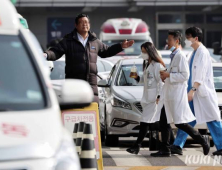 ‘의대 증원 반발’ 빅5 전공의대표 “19일 전공의 전원 사직서 낸다”