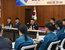 [포토]태백서 직원들과 간담회 하는 김준영 강원경찰청장