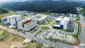 울산경제자유구역청, '미래 산업' 선도해 '지역 경제' 살린다