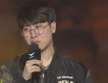 눈물 흘린 ‘파이널 MVP’…‘기인’ 김기인 “이렇게 힘들 줄 몰랐는데…” [LCK]