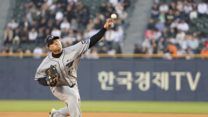 ‘선동열‧김시진’ 레전드 소환…‘괴물’ 류현진, 100승 정조준