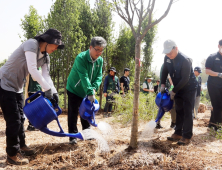 [포토]산림청, 온수도시자연공원 도시숲 조성 나무심기