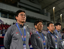 ‘한일전’ 전반 0-0…후반엔 공격 실마리 찾아야