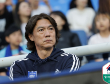 돌아온 홍명보, 위기의 한국 축구 어떻게 바꿀까