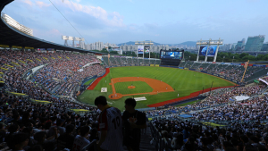KBO리그, 487경기 만에 700만 관중 돌파