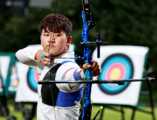 예천군청 김제덕 선수, 파리올림픽 양궁 단체전서 ‘금메달’