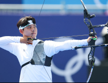 ‘극적 역전승’ 이우석, ‘도쿄 은메달리스트’ 제압…4강 진출