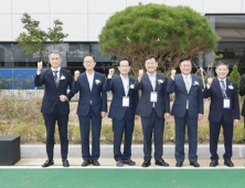 김제 지평선산단에 (주)두산 첨단 전자제품 핵심 소재 생산공장 준공