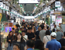 여야, 서울역·용산역서 추석 명절 귀성 인사