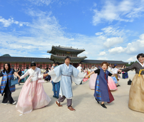 한복 세계화 포럼, '1000명 한복 입기' 플래시몹