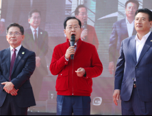 “허풍 엄단” vs “화해자리 만들어줬는데”…또 SNS 설전 벌인 홍준표-명태균