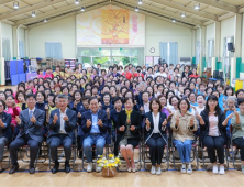 서거석 전북교육감, 학력인정 도립여성중고 찾아 학생들 응원