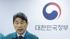 교육부 “의대생 휴학신청, 대학이 자율 판단하도록”