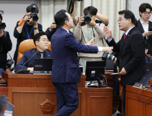 국감장 뒤흔든 尹대통령 녹취록…여야, 김건희 출석 놓고도 격돌