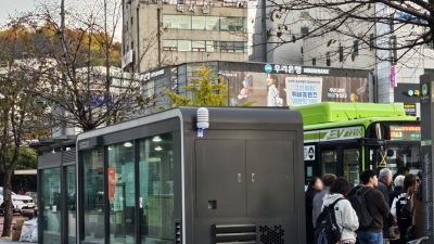 [단독] ‘버스정류소 흉내’ 스마트쉼터…서울시·자치구, 안전 놓친 엇박자 행정