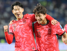 ‘손흥민 A매치 50호골’ 깔끔했던 전반…한국, 쿠웨이트전 2-0 리드