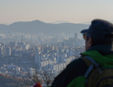 절기상 소설…오전까지 미세먼지 ‘나쁨’ [쿠키포토]