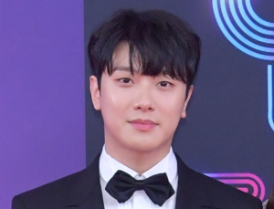 ‘성매매 무혐의’ 최민환 “팬께 진심으로 사과…추측이 사실인 것처럼 퍼졌다”