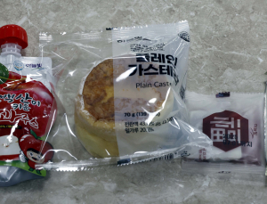 학교 비정규직 노동자 파업...오늘 점심은 ‘밥 대신 빵’ [쿠키포토]