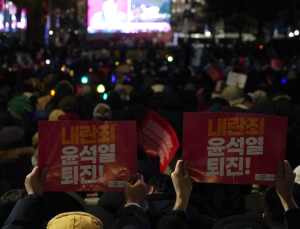 “탄핵 될때까지 나올 것”…저녁까지 이어진 시민들의 외침