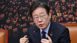 이재명 “尹 사퇴 안하면 경제 돌이킬 수 없어”