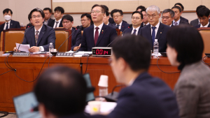 尹 출국금지 됐다…법사위 논의로 ‘내란’ 수사 급물살 