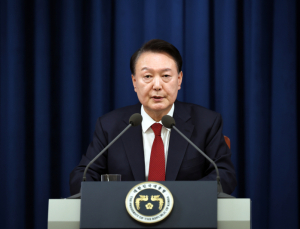 김용현 구속 임박…검·경 지휘부 수사 속도, 칼날 앞에 선 尹