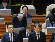 “끝까지 사과 거부” 김문수, 내란사태 책임 외면