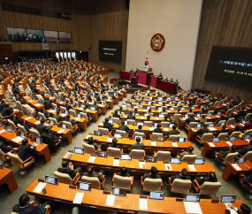 윤석열 대통령 탄핵안 찬성 204표로 가결 [쿠키포토]