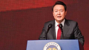 ‘직무정지 尹’ 월급 2124만원에 시끌…급여 전액 삭감 법안 나왔다