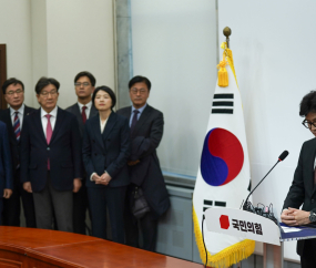 한동훈 당대표 사퇴…“탄핵 찬성 후회하지 않아” [쿠키포토]