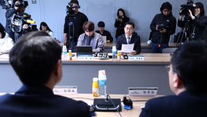 “전공의들, 의료계엄 겪었다”…의료계-민주당, 대화 첫 물꼬 