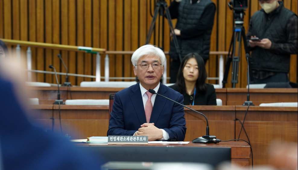 마은혁 후보자 “탄핵심판 쟁점이라 답변 어려워”…박지원 “답변 회피하는 것”