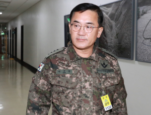‘비상계엄’  여인형 방첩사령관 다음달 1일까지 구속 연장