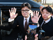 “한동훈, 많이 지치고 상처 받은 상태”…김상욱이 전한 韓근황