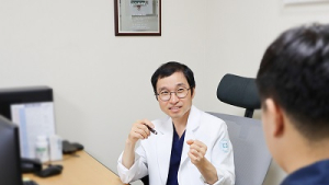 ‘차가운 눈밭 주의하세요; 겨울 되면 늘어나는 치질 [건강 나침반]