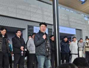 “냉동 컨테이너 오는 대로 시신 인계”…우선은 장례부터