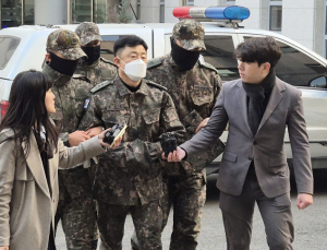 檢, ‘실탄 준비 지시’ 문상호 정보사령관 기소