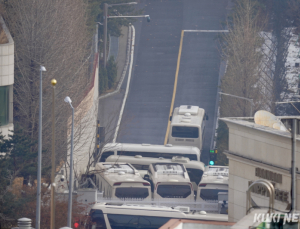 계급장 없이 검은패딩으로 무장…경찰 “尹 체포 저지선 구축에 55경비단‧33군사경찰대 동원”