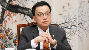 최상목 대행 “명절 물가안정 총력…매달 언론브리핑 진행”