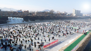 “황금 송어 잡자”…홍천강 꽁꽁축제 18일 개막