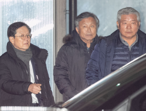 “위법 영장 무효”…尹변호인단, 서울중앙지법에 체포적부심사 청구