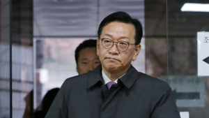 尹 접견한 석동현 “대통령, 체포 부정적 여파 걱정”