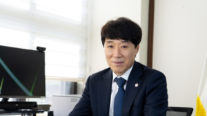 최윤홍 부교육감,  부산 교육감 재선거 '게임체인저' 되나....범 보수진영 기대고조