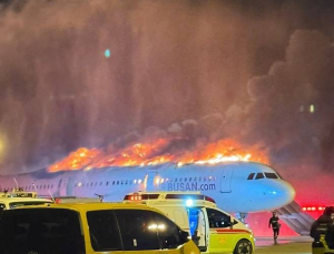 에어부산 항공기 화재, 3명 경상…김해공항 정상 운영
