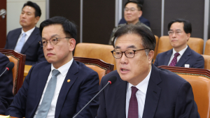 정진석, 야당 향해 “윤석열 대통령이라고 호칭 해달라”