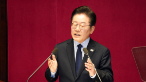 이재명 “산업공동화 우려…‘한국형 마더팩토리’ 전략 추진해야”